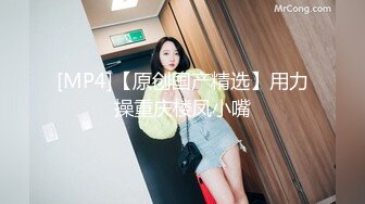 【某某门事件】第226弹 西昌刚结婚不久的小少妇出轨精神小伙被抓现行 还敢维护奸夫直接一个耳光下去