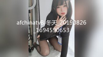 -裸体瑜伽 身材柔韧性真好 逼逼看起来很粉嫩