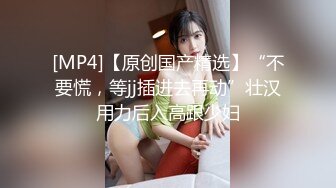 商场女厕全景偷拍多位美女各种姿势嘘嘘 (3)