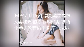 老铁们，又来了个极品货色【纯情小奶猫】集合了眼镜，反差，美乳于一身，勾魂的身材 (1)