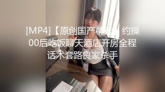 ★☆《极品CP⚡魔手☛外购》★☆大胆坑神潜入商场女厕独占坑位隔板缝中现场实拍多位小姐姐方便☛角度刁钻逼脸同框 (2)