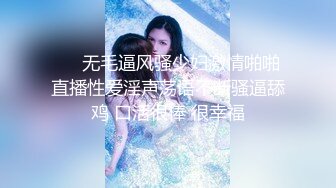 合肥淑女跟着音乐扭动