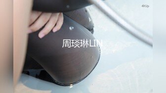 [MP4/ 2.04G]&nbsp;&nbsp;这个粉嫩嫩小美女真是会玩啊 脱光光躺在酒店的床上 尽力张开笔直大长腿逼穴清晰诱人