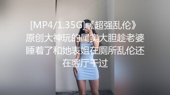 活超棒的少妇露脸在家伺候小哥哥，深喉口交大鸡巴，主动上位求欢，让小哥后入爆草蹂躏抽插，床上内射骚逼