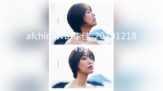 娇小美女【你的小心脏啊】‘小爱同学，把音量调到百分之15’，骚妞随着音乐嗨起，扭动裸舞，掰穴诱惑！